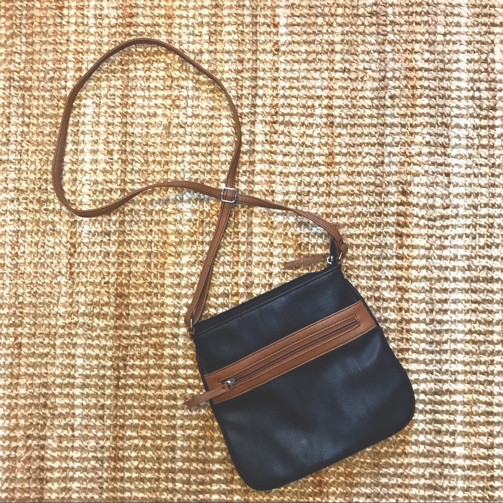 Black and Brown Crossbody | MERONA